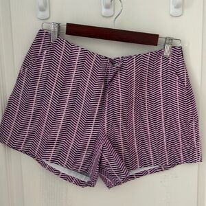 Southern Tide shorts. Size 8 never worn. Pink/navy